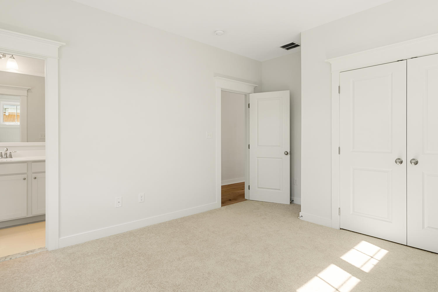 Guest Bedroom Unfurnished with Carpet