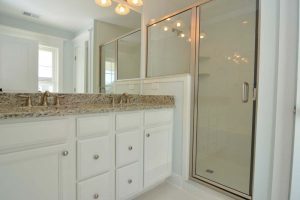 12_Dewey-II_Bathroom