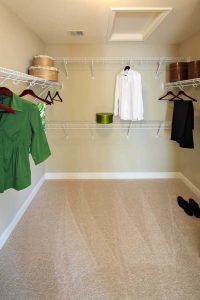 6_Dunlin_Master-Walk-in-Closet