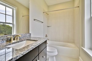 Upper Level-Bath-_HAA3088