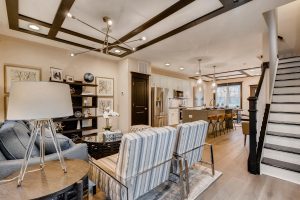 200 E Pennsylvania street-large-004-4-Living Room-1500x1000-72dpi