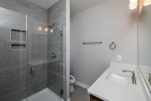 PLAZ J4 Morgan Bathroom 1