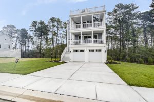 Exterior front view of the Brackish Dr. home with modern design.