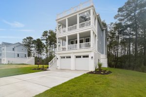 Exterior front view of the Brackish Dr. home with modern architecture.