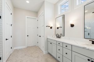 interiors-primary bath 1-_k3a0071