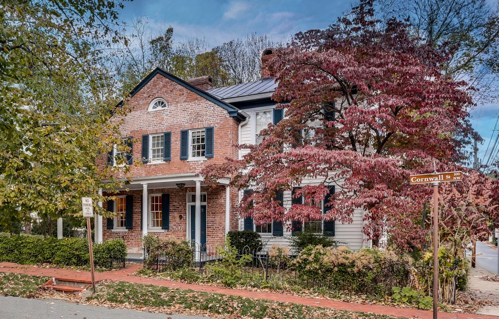 Rare Opportunity in Historic Leesburg!