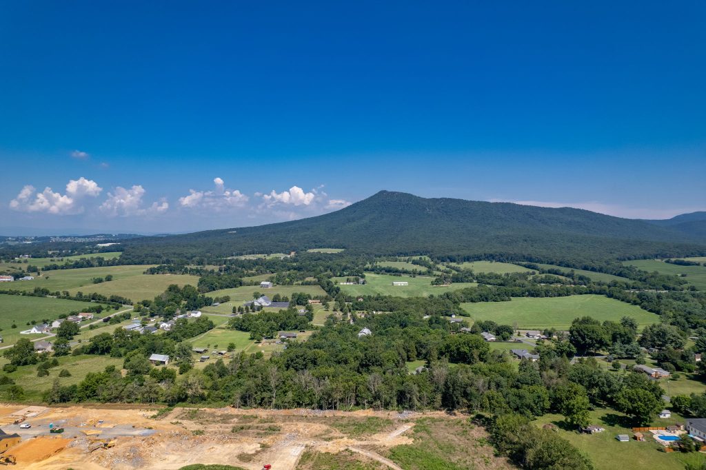 16-web-or-mls-Overlook Drive-16