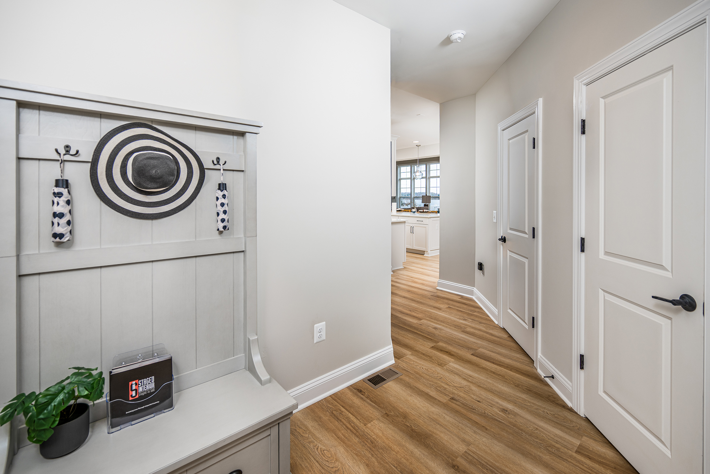 RKID 46 web two Hallway