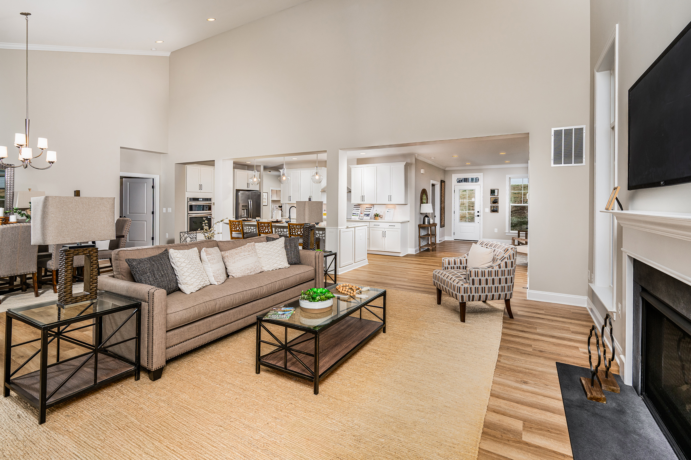 RKID 46 web two Living Room